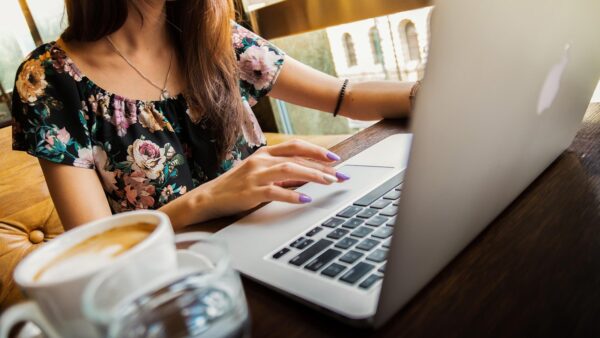 無料AI画像生成サイト13選｜最大限活用する方法や注意点も解説