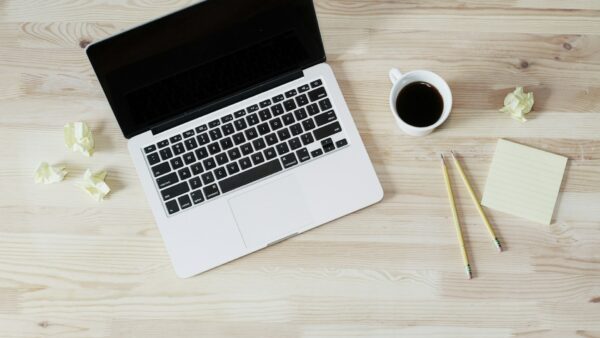 AI副業は怪しいと言われる3つの理由や実態、詐欺の見分け方を解説