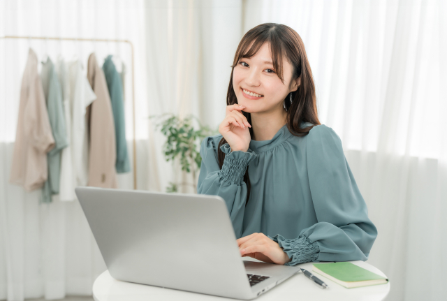 サラリーマンが副業で月10万円稼ぐのにおすすめな5つの方法